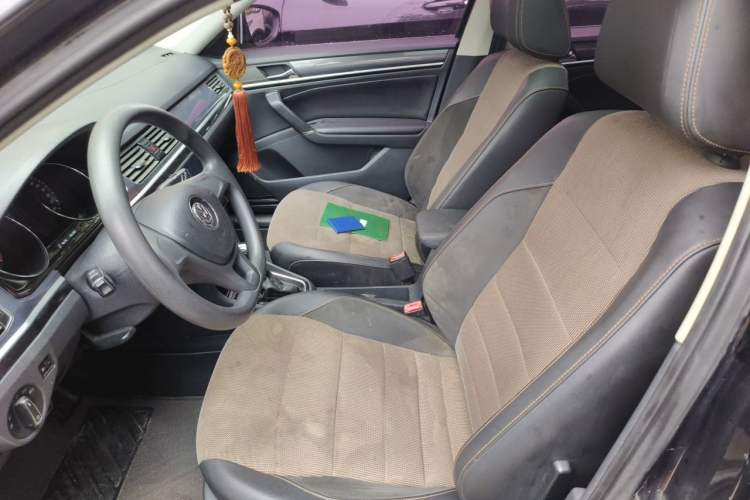 Used Volkswagen C-TREK 2017 230TSI DSG Comfort Version Left Front Seat