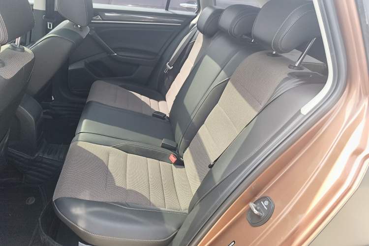 Used Volkswagen C-TREK 2017 1.6L Automatic Comfort Model Left Rear Seat