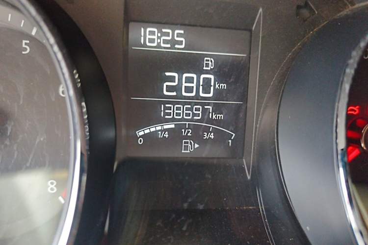 Used Volkswagen C-TREK 2017 1.6L Manual Comfort Model Odometer Close Up