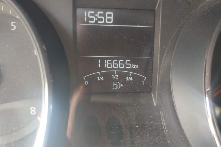 Used Volkswagen C-TREK 2017 230TSI DSG Comfort Version Odometer Close Up