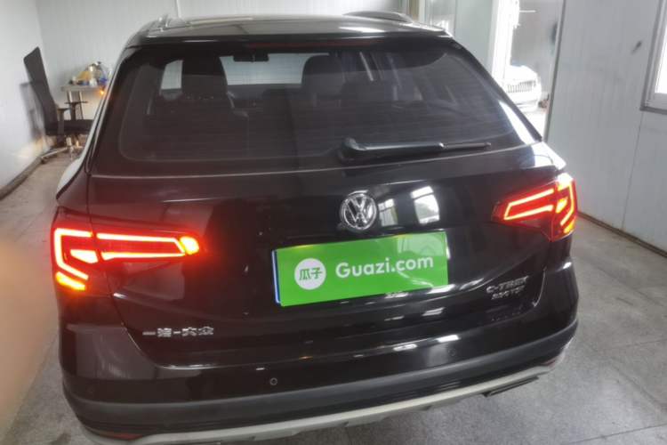 Used Volkswagen C-TREK 2017 230TSI DSG Luxury Model Rear