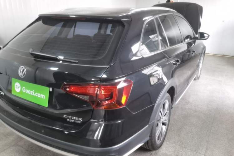 Used Volkswagen C-TREK 2017 230TSI DSG Luxury Model Rear Right 45 Deg