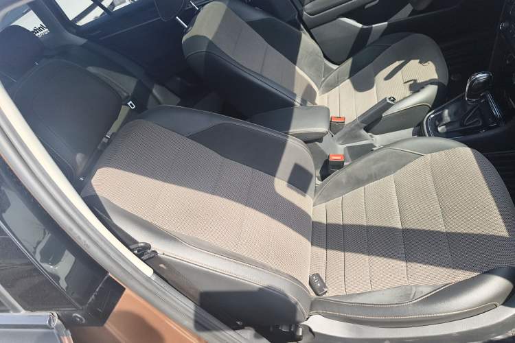Used Volkswagen C-TREK 2017 1.6L Automatic Comfort Model Right Front Seat