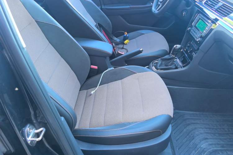 Used Volkswagen C-TREK 2017 1.6L Automatic Comfort Model Right Front Seat