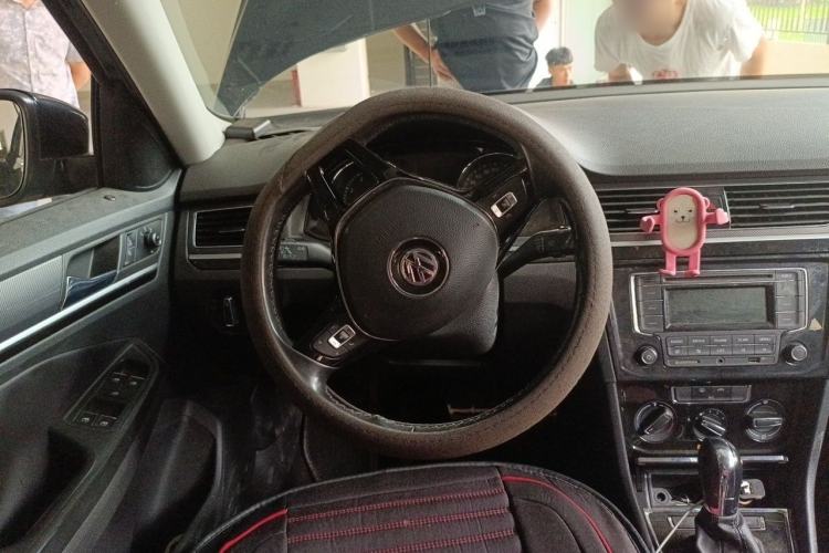 Used Volkswagen C-TREK 2017 1.6L Automatic Comfort Model Steering Wheel