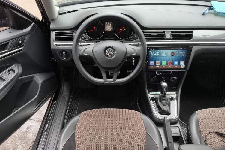 Used Volkswagen C-TREK 2017 1.6L Automatic Comfort Model Steering Wheel