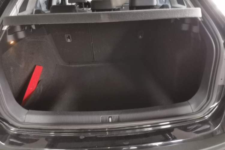 Used Volkswagen C-TREK 2017 230TSI DSG Luxury Model Trunk