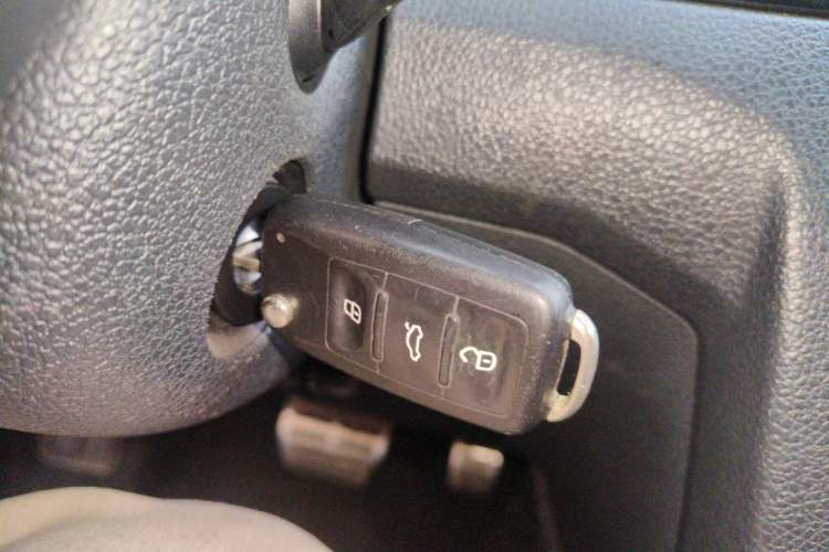 Used Volkswagen C-TREK 2017 230TSI DSG Comfort Version Vehicle Key