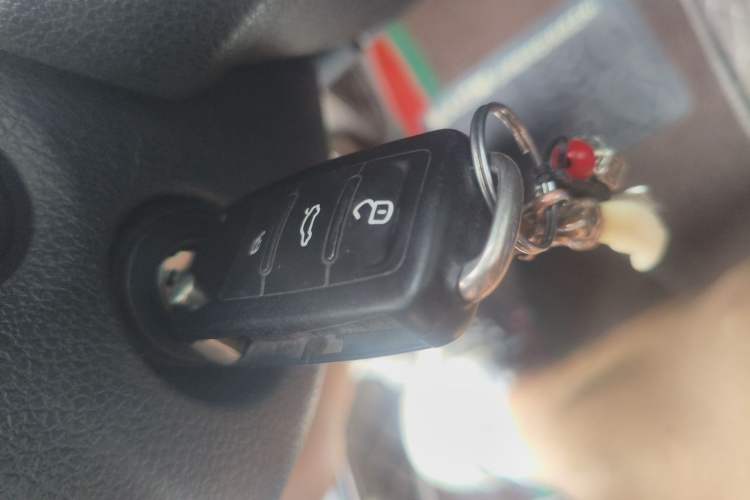Used Volkswagen C-TREK 2017 230TSI DSG Comfort Version Vehicle Key