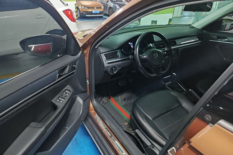 Used Volkswagen C-TREK 2017 1.6L Automatic Comfort Model Driver Seat