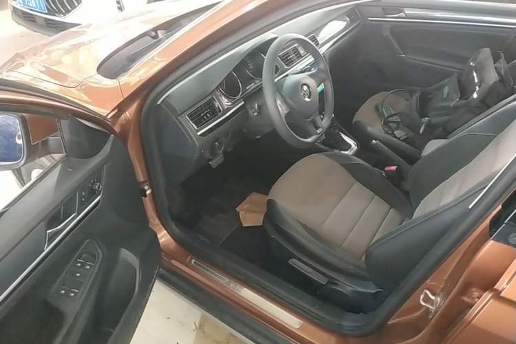 Used Volkswagen C-TREK 2017 230TSI DSG Comfort Version Driver Seat