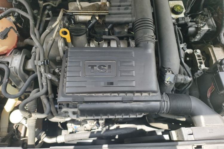 Used Volkswagen C-TREK 2017 230TSI DSG Comfort Version Engine Bay