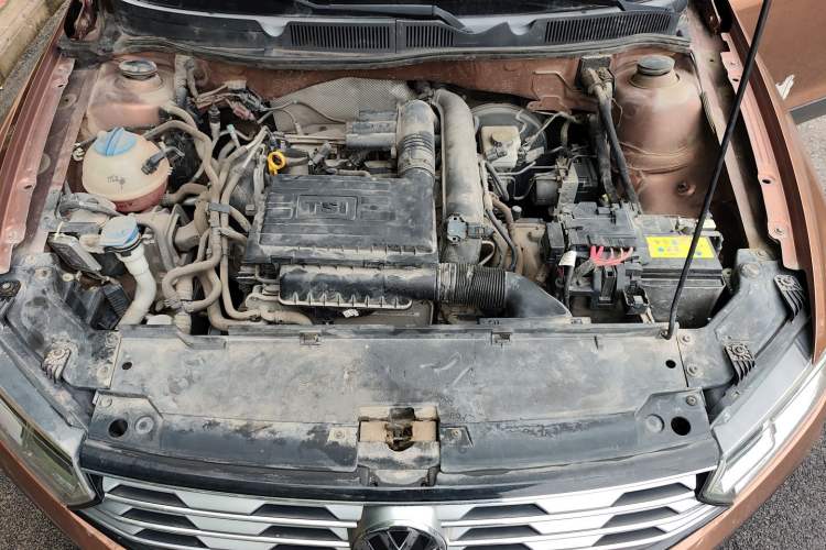 Used Volkswagen C-TREK 2017 230TSI DSG Comfort Version Engine Bay