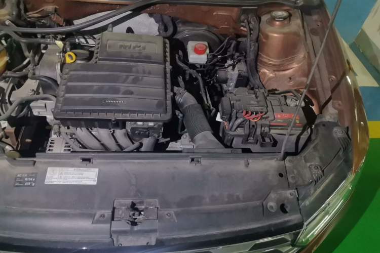 Used Volkswagen C-TREK 2017 1.6L Automatic Comfort Model Engine Bay Left