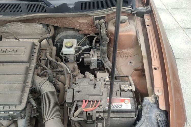 Used Volkswagen C-TREK 2017 1.6L Automatic Comfort Model Engine Bay Left