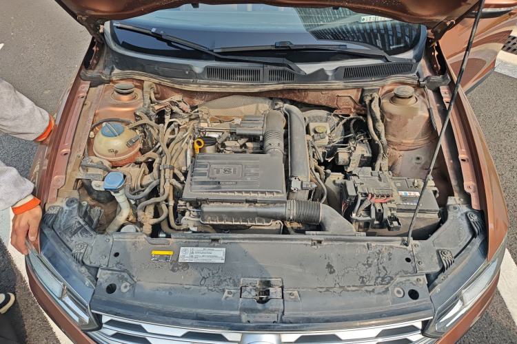 Used Volkswagen C-TREK 2017 230TSI DSG Comfort Version Engine Bay