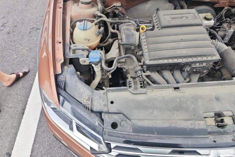 Used Volkswagen C-TREK 2017 1.6L Automatic Comfort Model Engine Bay Right