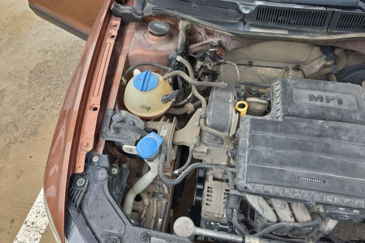 Used Volkswagen C-TREK 2017 1.6L Automatic Comfort Model Engine Bay Right