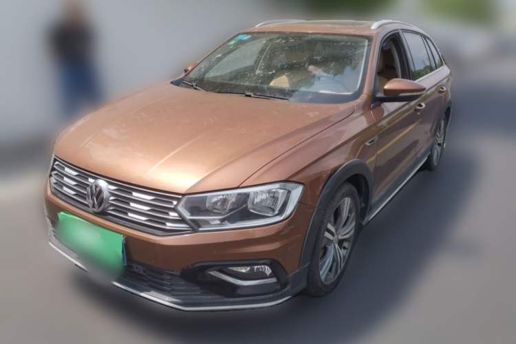 Used Volkswagen C-TREK 2017 230TSI DSG Luxury Model Exterior 4