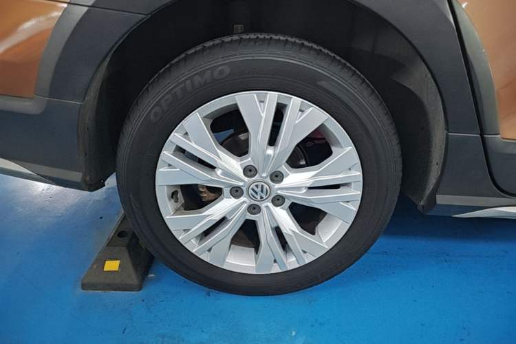 Used Volkswagen C-TREK 2017 1.6L Automatic Comfort Model Exterior 5