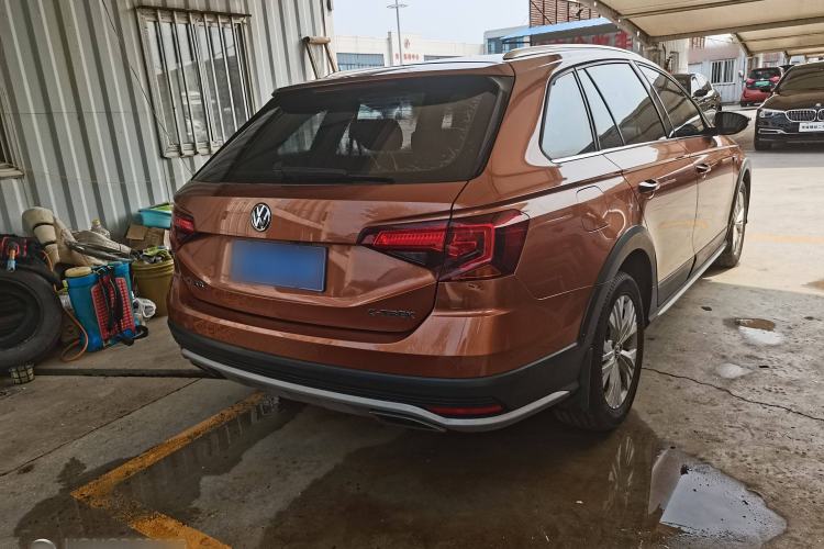Used Volkswagen C-TREK 2017 1.6L Automatic Comfort Model Exterior 5