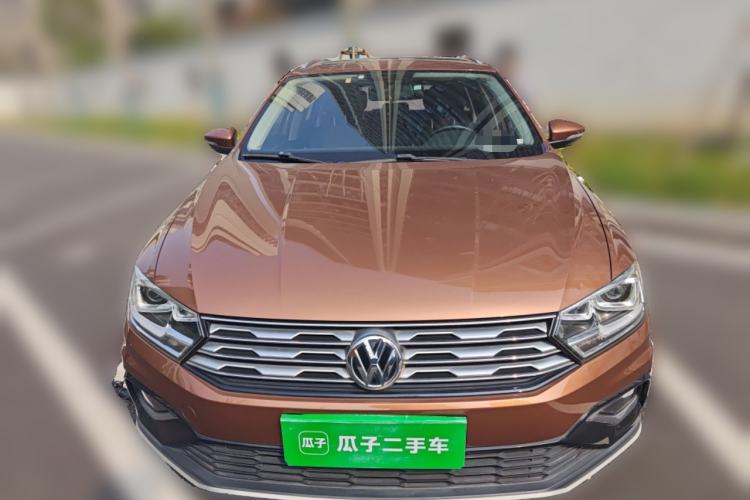 Used Volkswagen C-TREK 2017 230TSI DSG Comfort Version Front