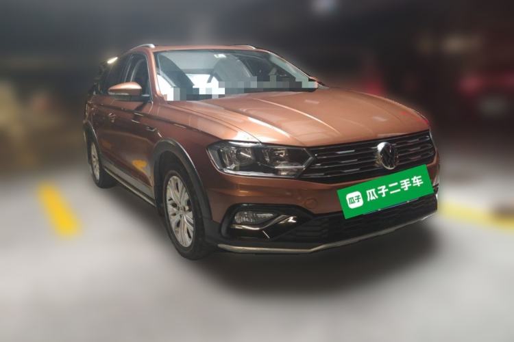 Used Volkswagen C-TREK 2017 1.6L Automatic Comfort Model Front Right 45 Deg