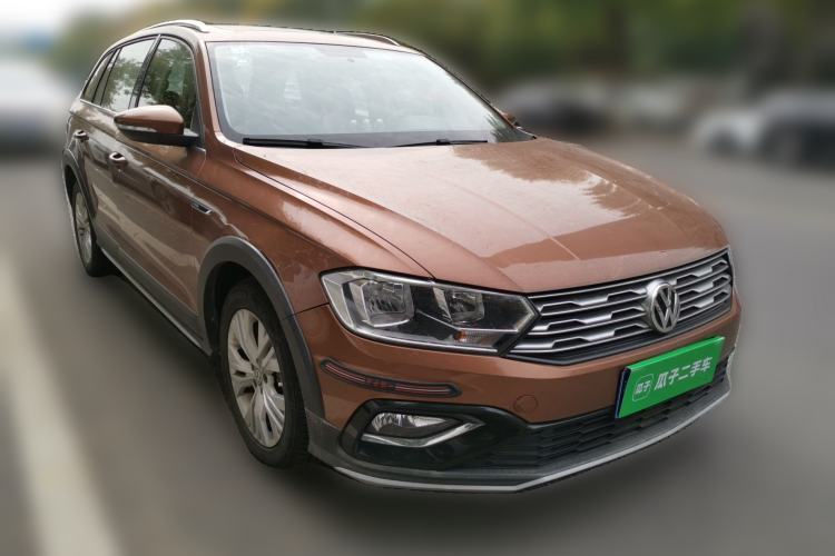 Used Volkswagen C-TREK 2017 230TSI DSG Comfort Version Front Right 45 Deg