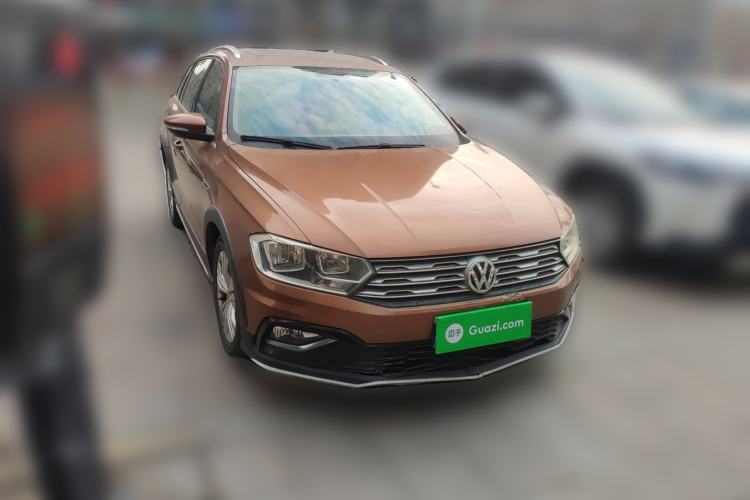 Used Volkswagen C-TREK 2017 230TSI DSG Comfort Version Front Right 45 Deg