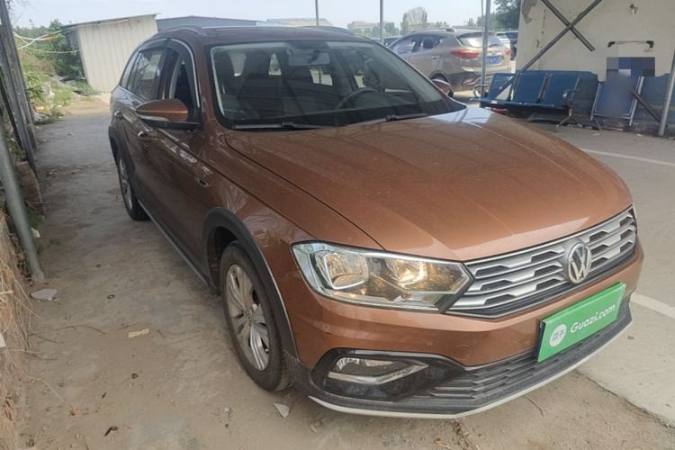 Used Volkswagen C-TREK 2017 1.6L Automatic Comfort Model Front Right 45 Deg