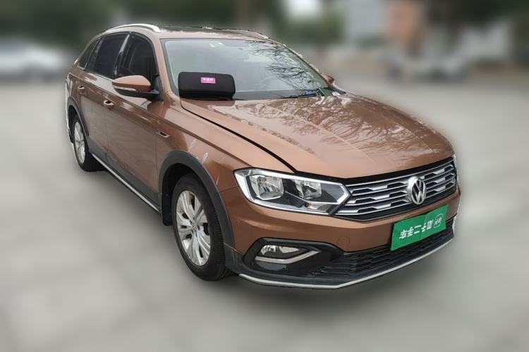 Used Volkswagen C-TREK 2017 1.6L Automatic Comfort Model Front Right 45 Deg