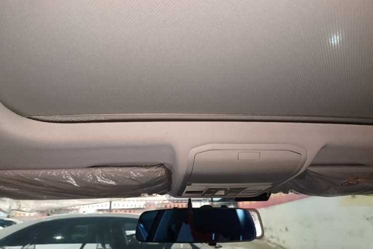 Used Volkswagen C-TREK 2017 1.6L Automatic Comfort Model Headliner