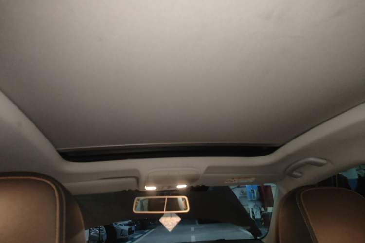 Used Volkswagen C-TREK 2017 1.6L Automatic Comfort Model Headliner