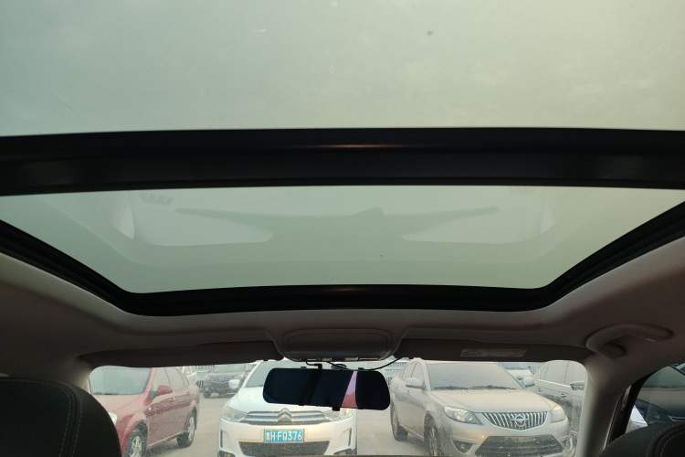 Used Volkswagen C-TREK 2017 1.6L Automatic Comfort Model Headliner