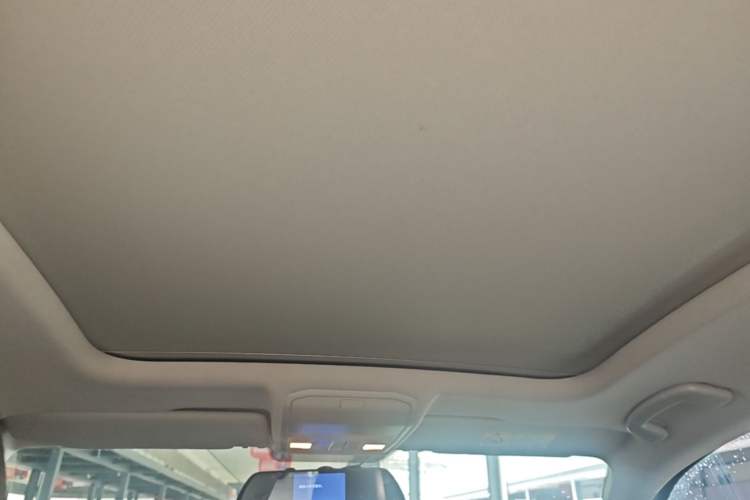 Used Volkswagen C-TREK 2017 1.6L Automatic Comfort Model Headliner