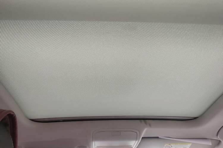 Used Volkswagen C-TREK 2017 1.6L Automatic Comfort Model Headliner