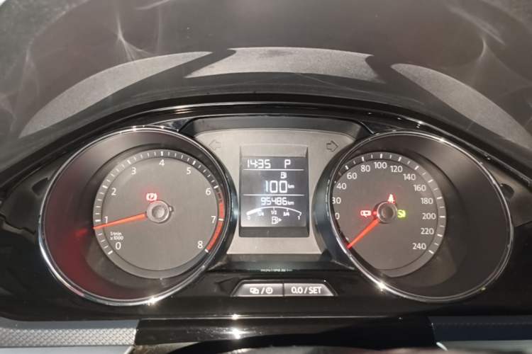 Used Volkswagen C-TREK 2017 1.6L Automatic Comfort Model Instrument Cluster