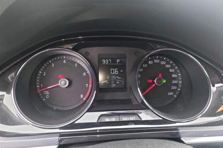 Used Volkswagen C-TREK 2017 1.6L Automatic Comfort Model Instrument Cluster