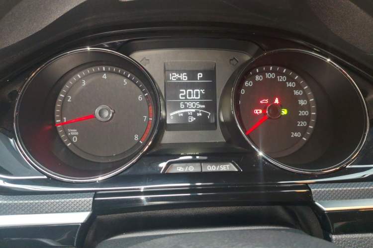 Used Volkswagen C-TREK 2017 1.6L Automatic Comfort Model Instrument Cluster
