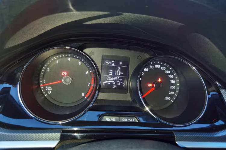 Used Volkswagen C-TREK 2017 1.6L Automatic Comfort Model Instrument Cluster