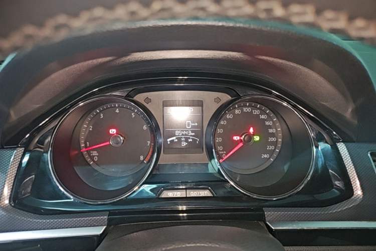 Used Volkswagen C-TREK 2017 1.6L Automatic Comfort Model Instrument Cluster