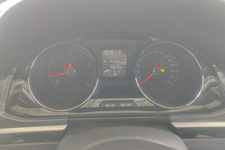 Used Volkswagen C-TREK 2017 1.6L Automatic Comfort Model Instrument Cluster