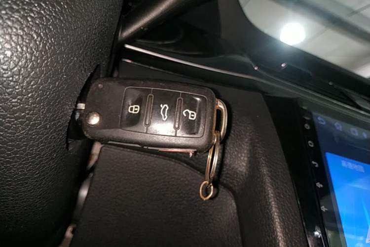 Used Volkswagen C-TREK 2017 230TSI DSG Comfort Version Interior 1