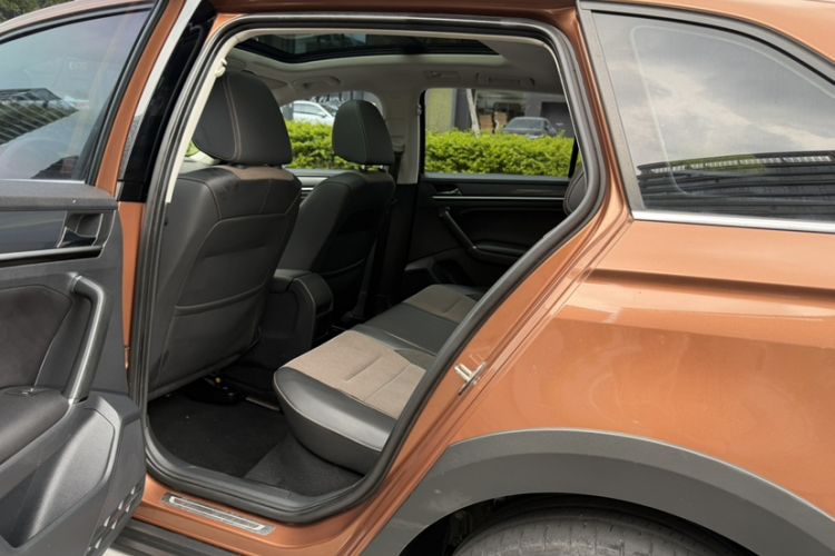 Used Volkswagen C-TREK 2017 230TSI DSG Comfort Version Interior 3