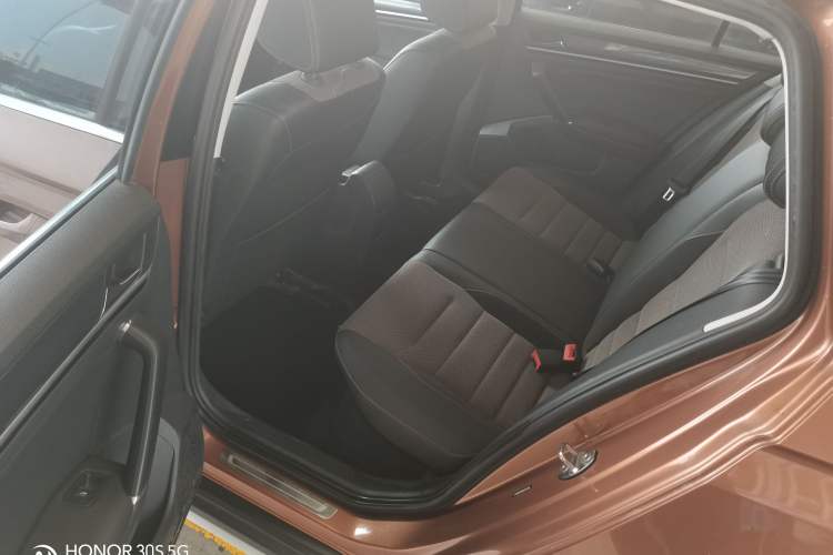 Used Volkswagen C-TREK 2017 1.6L Automatic Comfort Model Interior 4