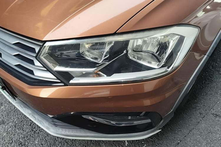 Used Volkswagen C-TREK 2017 230TSI DSG Comfort Version Left Front Headlight