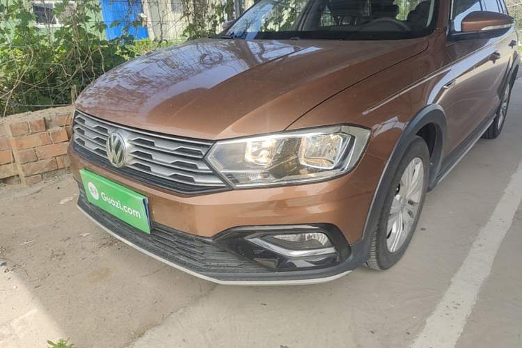 Used Volkswagen C-TREK 2017 1.6L Automatic Comfort Model Left Front Headlight