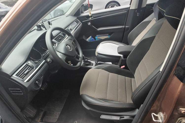 Used Volkswagen C-TREK 2017 230TSI DSG Comfort Version Left Front Seat