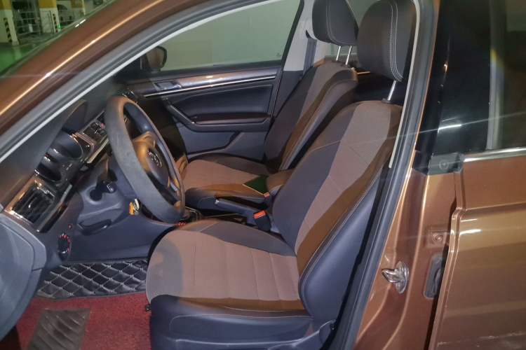 Used Volkswagen C-TREK 2017 1.6L Automatic Comfort Model Left Front Seat