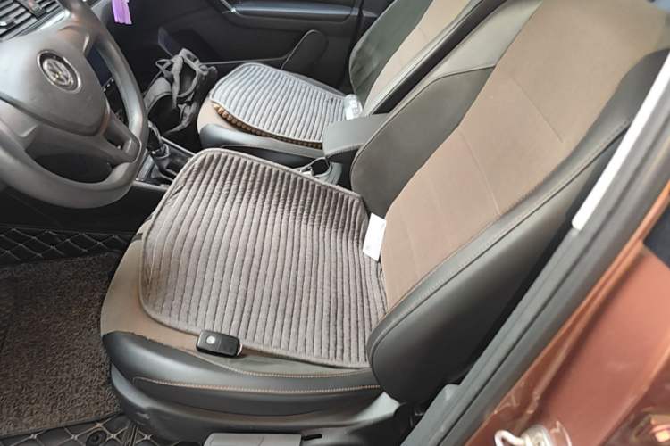 Used Volkswagen C-TREK 2017 230TSI DSG Comfort Version Left Front Seat